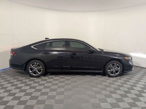 Used 2023 Honda Accord EX image 5