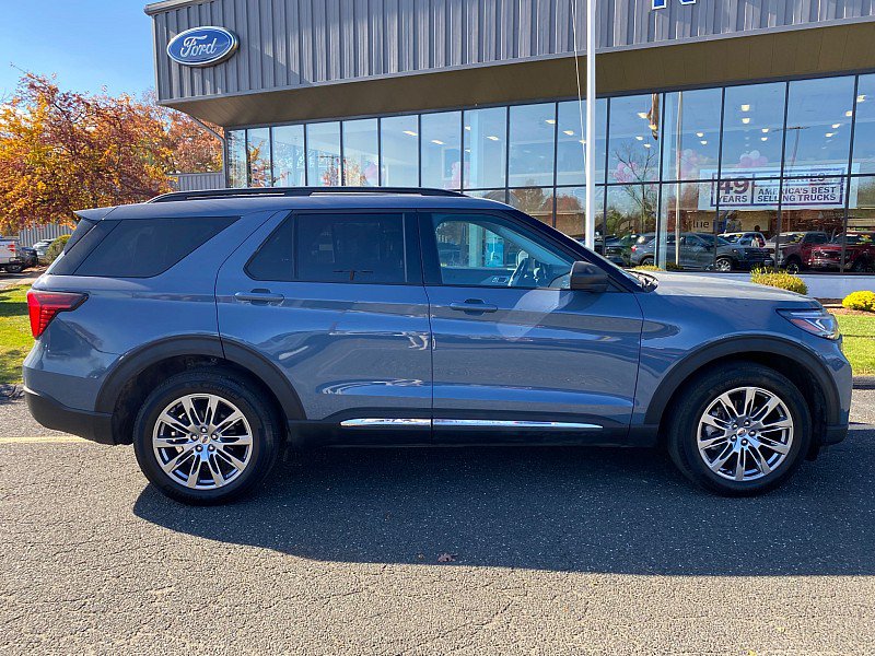 Used 2025 Ford Explorer Active w/ Active Comfort Package AWD/4WD image 5