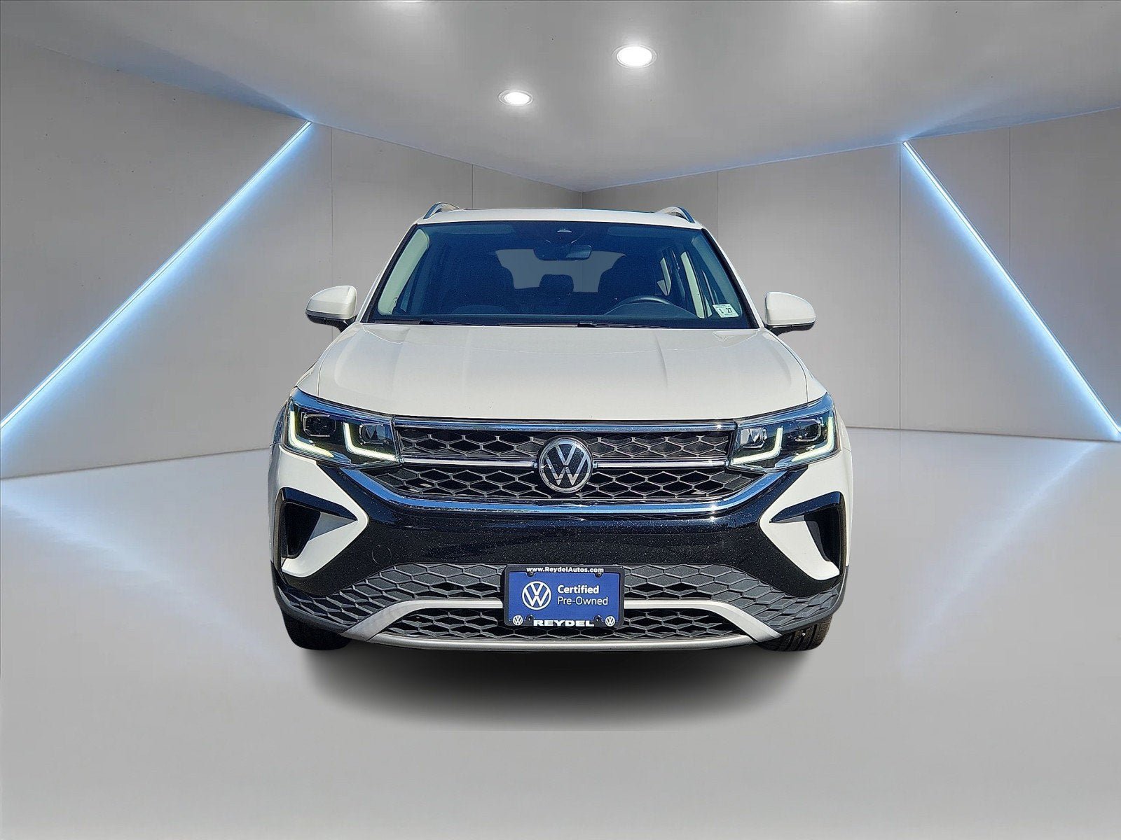 Certified 2022 Volkswagen Taos SEL AWD/4WD image 2