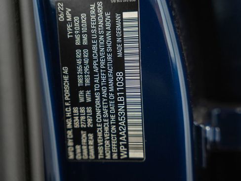 Used 2022 Porsche Macan AWD/4WD image 41