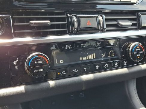 Certified 2023 Nissan Pathfinder SL w/ SL Premium Package AWD/4WD image 16