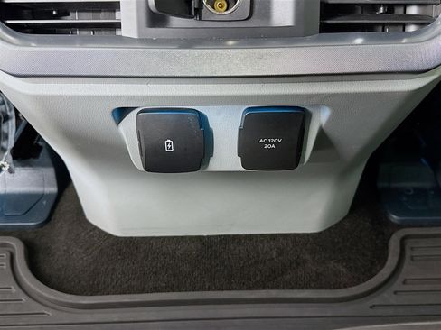 Used 2021 Ford F150 Limited image 29