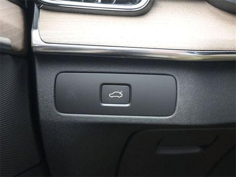 New 2026 Volvo XC90 B6 Ultra w/ Protection Package Premier image 29