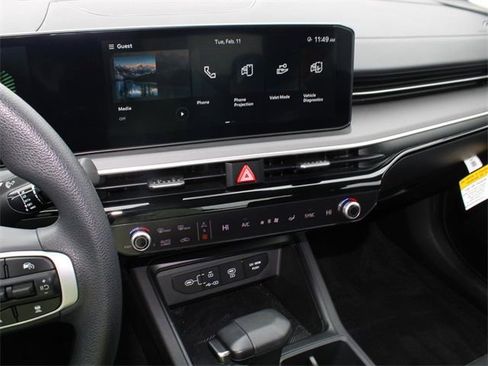 New 2025 Kia K5 LXS image 22