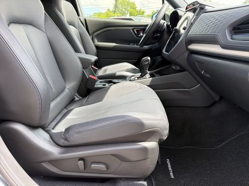 Certified 2025 Subaru Forester Limited AWD/4WD image 39