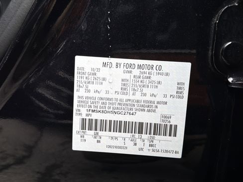 Used 2022 Ford Explorer XLT image 30