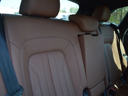 Used 2021 Audi Q5 Premium Plus w/ Premium Plus Package image 29