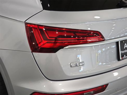 Used 2023 Audi Q5 2.0T Premium w/ Convenience Package image 32