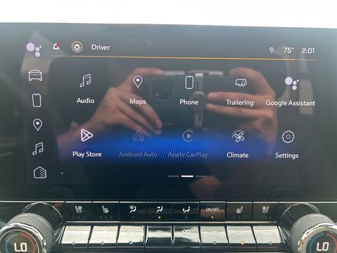 Used 2023 Chevrolet Colorado ZR2 w/ ZR2 Convenience Package III AWD/4WD image 32