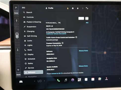 Used 2022 Tesla Model X AWD/4WD image 29