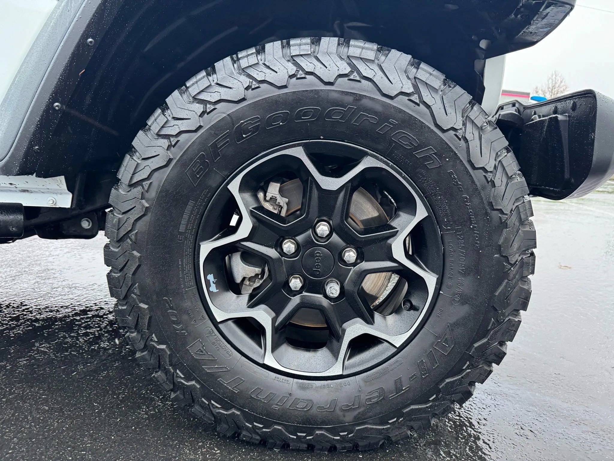 Used 2021 Jeep Wrangler Unlimited Rubicon 4xe w/ Cold Weather Group AWD/4WD image 16