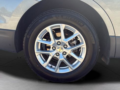 Used 2024 Chevrolet Equinox LT image 19