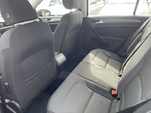 Used 2018 Volkswagen Golf S FWD image 17