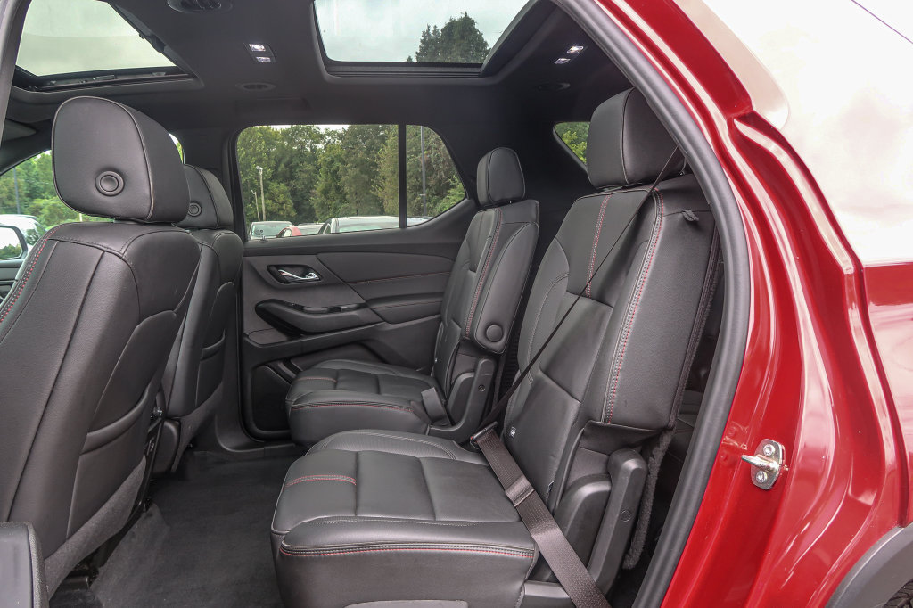 Used 2023 Chevrolet Traverse RS AWD/4WD image 24