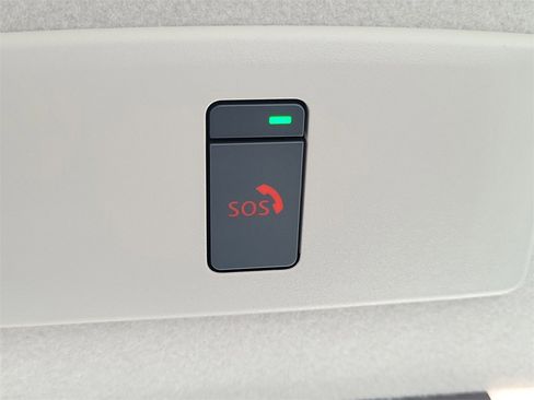 Used 2024 Nissan Kicks SR w/ SR Premium Package image 16