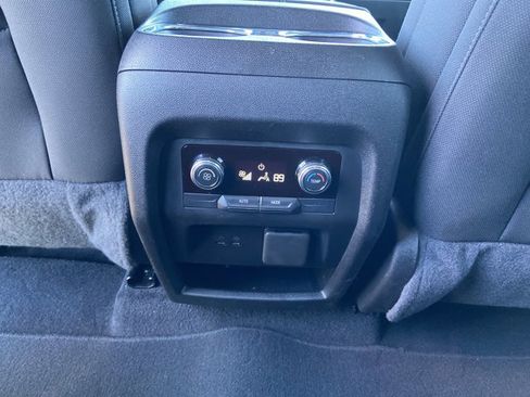 Used 2025 GMC Acadia Elevation image 50