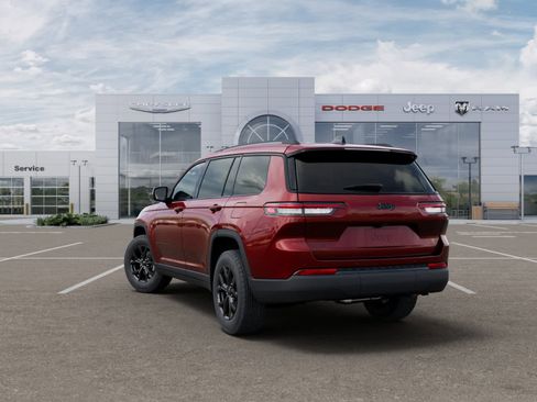 New 2025 Jeep Grand Cherokee L Altitude image 3
