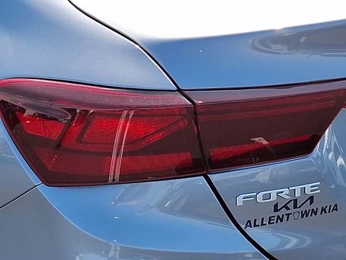 Certified 2023 Kia Forte LXS w/ LXS Technology Package FWD image 12