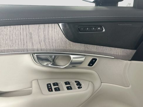 New 2026 Volvo XC90 B6 Ultra w/ Protection Package Premier AWD/4WD image 18