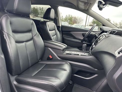 Used 2023 Nissan Murano SV w/ SV Midnight Edition Package image 10