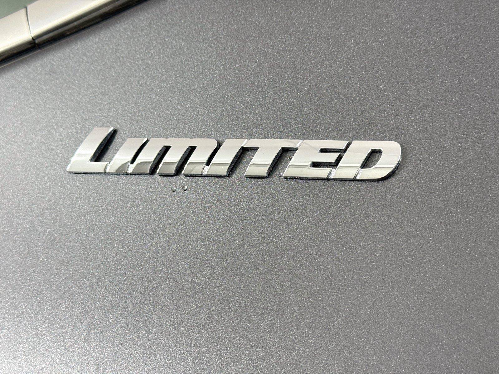 Used 2024 Toyota Tundra Limited AWD/4WD image 16