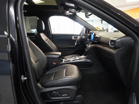 Used 2020 Ford Explorer Limited w/ Class III Trailer Tow Package image 30