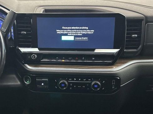 Used 2022 Chevrolet Silverado 1500 LT image 12