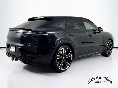 Used 2022 Porsche Cayenne GTS AWD/4WD image 7