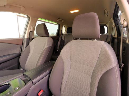 Used 2023 Nissan Rogue SV image 27