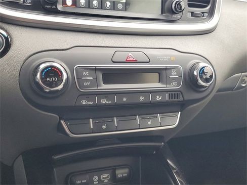 Used 2020 Kia Sorento SX image 25