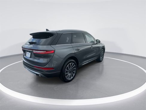 Used 2024 Lincoln Corsair Reserve w/ Equipment Group 201A image 8