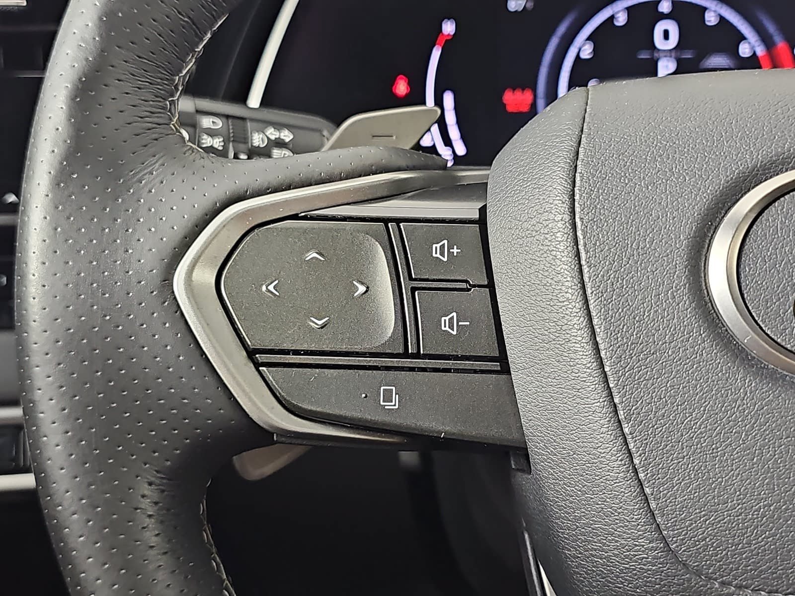 Used 2023 Lexus RX 350 F Sport w/ Accessory Package (Z1) AWD/4WD image 17