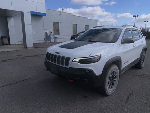 Used 2021 Jeep Cherokee Trailhawk w/ Technology Group image 2