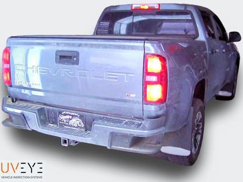 Used 2021 Chevrolet Colorado Z71 AWD/4WD image 3