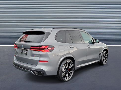 New 2026 BMW X5 M60i w/ Executive Package AWD/4WD image 3