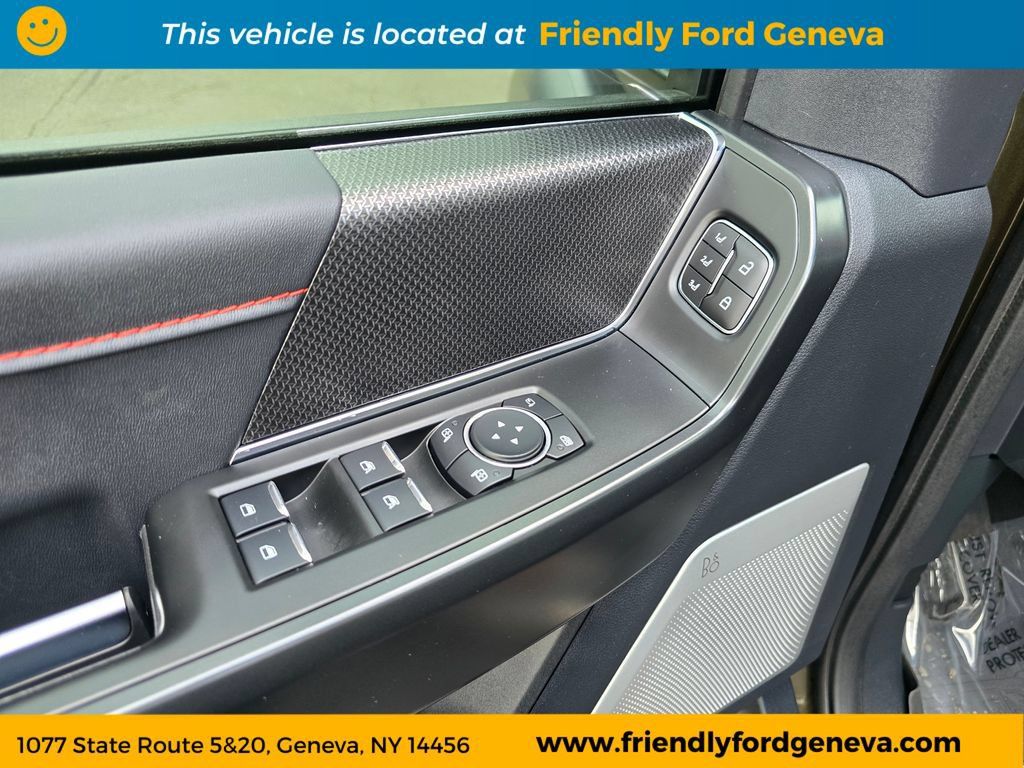 Used 2025 Ford F150 Raptor AWD/4WD image 20