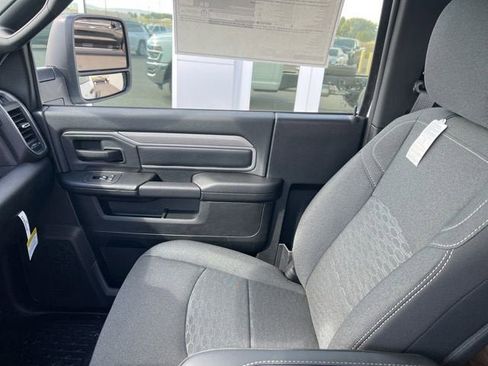 New 2026 RAM 3500 Tradesman w/ Chrome Appearance Group image 14