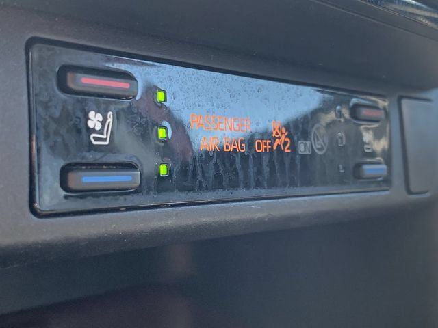 Used 2021 Toyota RAV4 Limited AWD/4WD image 30