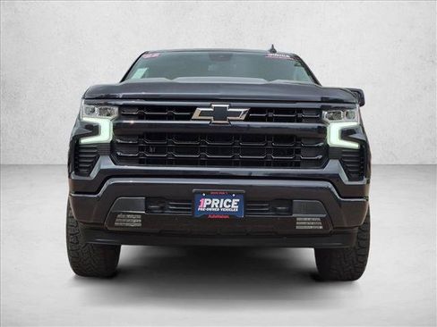 Used 2022 Chevrolet Silverado 1500 RST w/ Z71 Off-Road Package AWD/4WD image 2