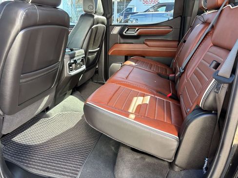 Used 2024 GMC Sierra 1500 Denali Ultimate AWD/4WD image 12