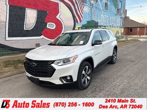 Used 2020 Chevrolet Traverse LT w/ LT Premium Package image 1