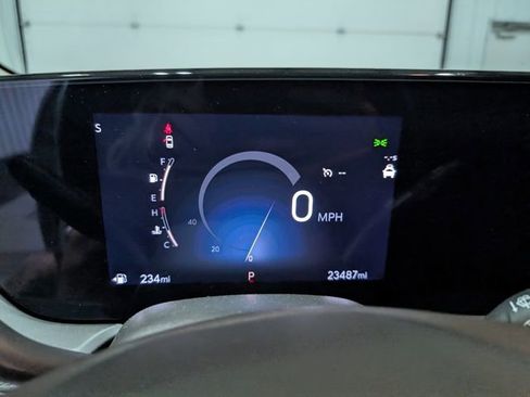 Used 2025 Buick Encore GX Preferred AWD/4WD image 15