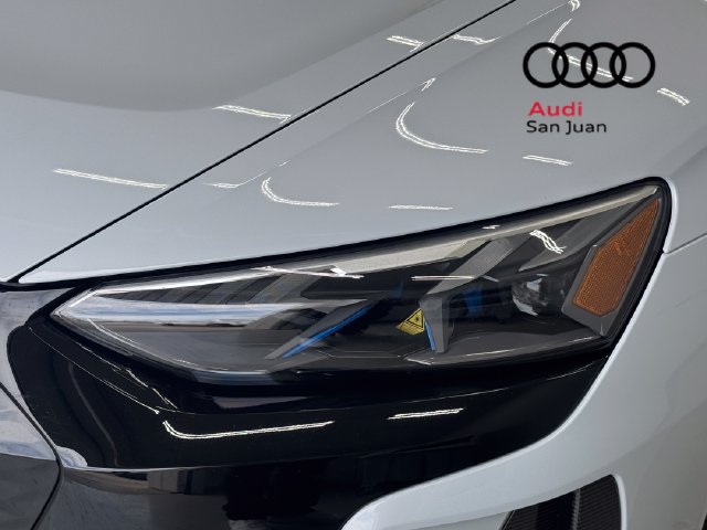 Used 2022 Audi RS e-tron GT w/ Carbon Performance Package AWD/4WD image 4