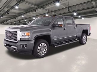 Used 2017 GMC Sierra 2500 Denali w/ Suspension Package, Off-Road AWD/4WD video 1