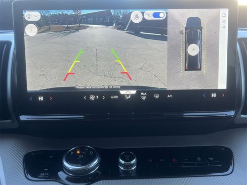 New 2025 Ford Expedition Max Active image 3