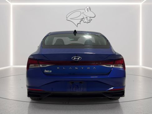Used 2023 Hyundai Elantra SEL FWD image 5