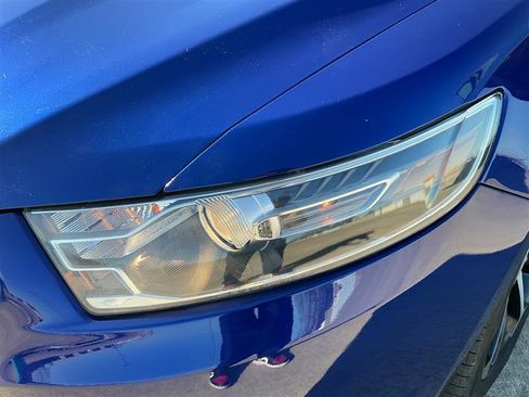 Used 2015 Ford Taurus SEL w/ Equipment Group 201A image 16