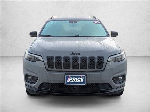 Used 2023 Jeep Cherokee Altitude Lux image 2
