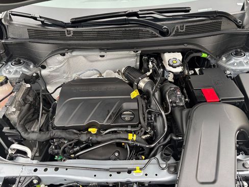 Used 2025 Buick Envista Sport Touring image 30