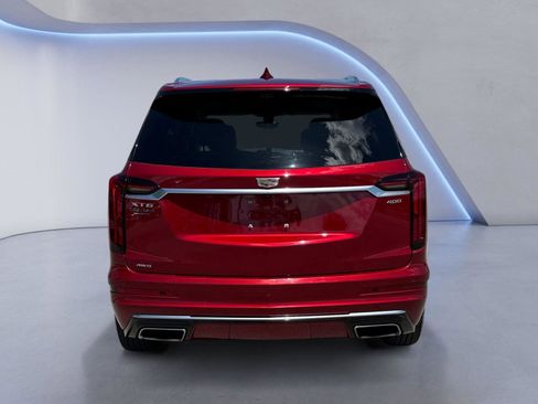 Used 2024 Cadillac XT6 Premium Luxury w/ Technology Package AWD/4WD image 4